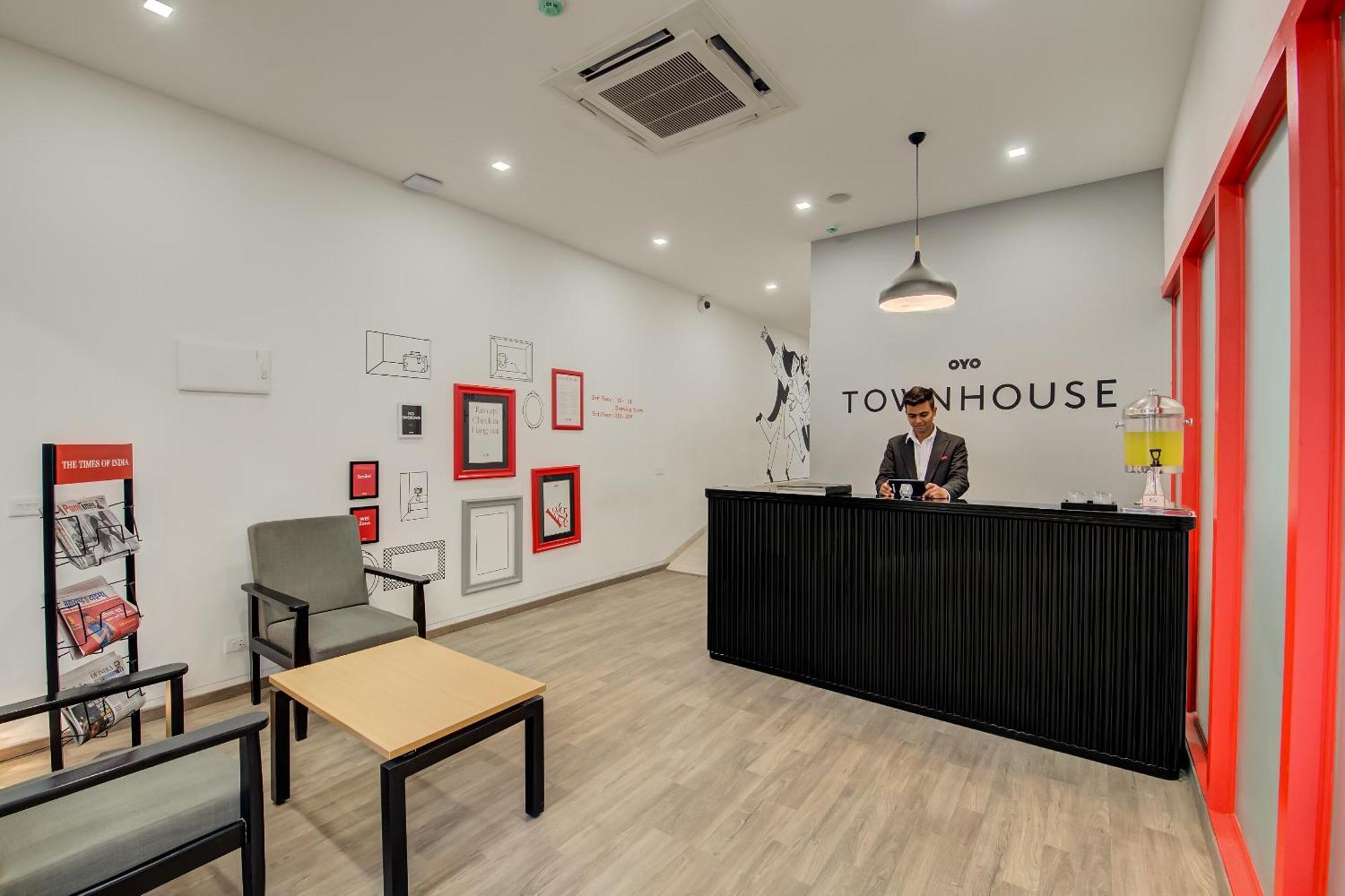 Super Townhouse Mg Road Pune Ngoại thất bức ảnh