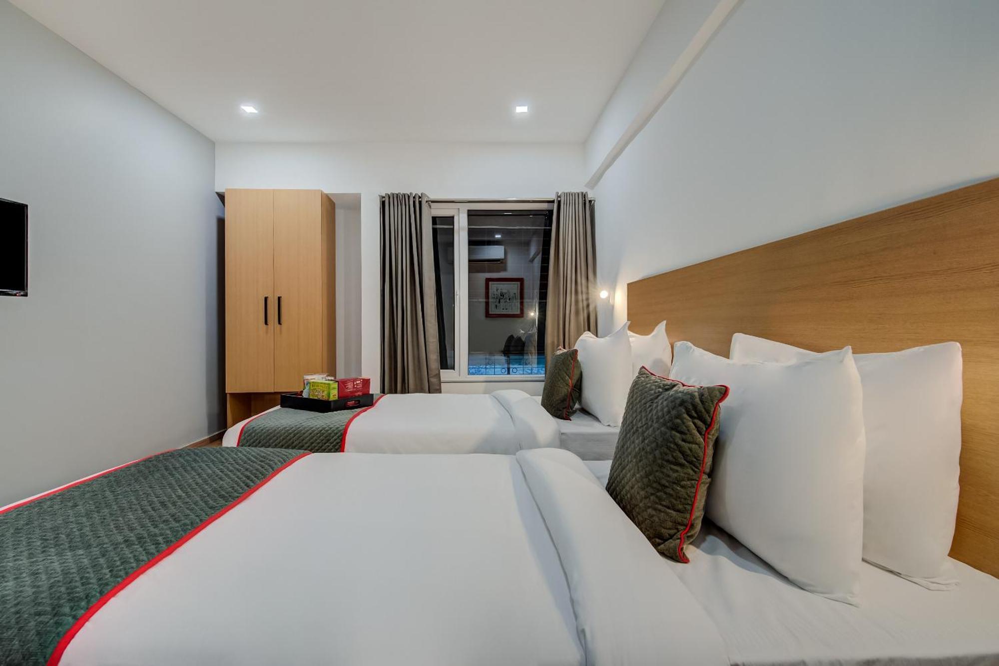 Super Townhouse Mg Road Pune Ngoại thất bức ảnh
