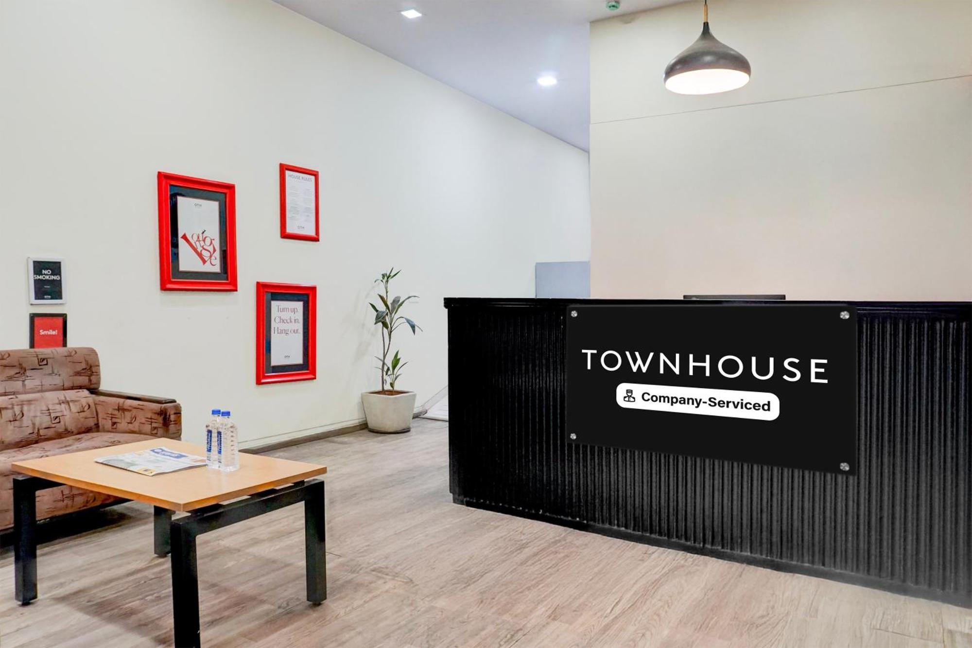 Super Townhouse Mg Road Pune Ngoại thất bức ảnh