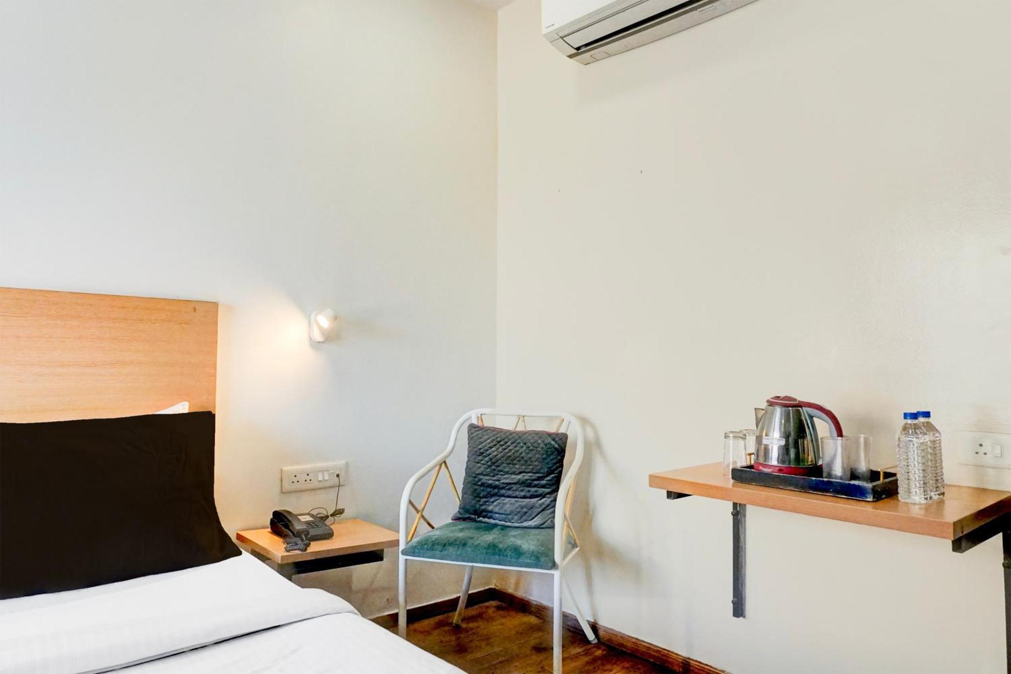 Super Townhouse Mg Road Pune Ngoại thất bức ảnh