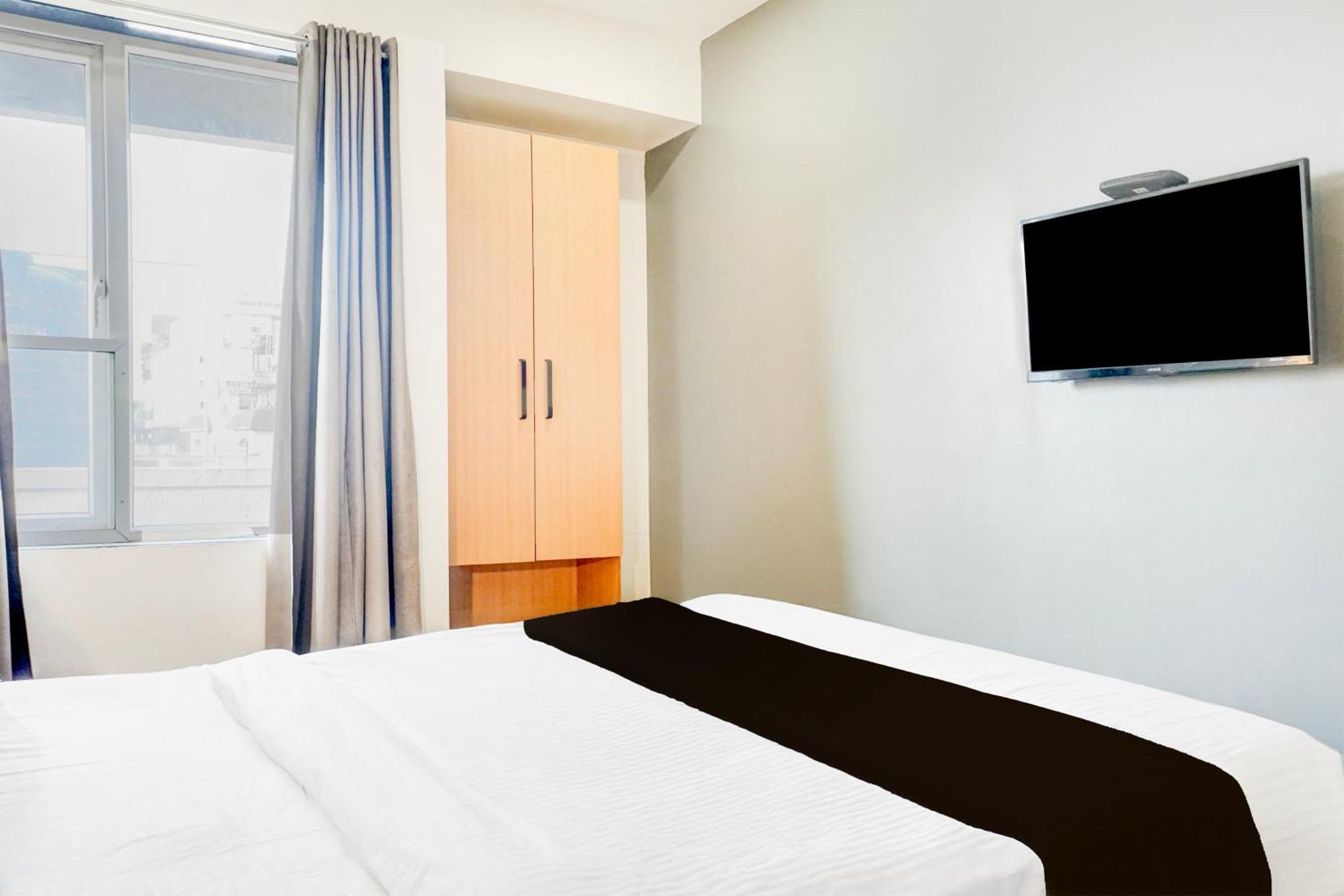 Super Townhouse Mg Road Pune Ngoại thất bức ảnh