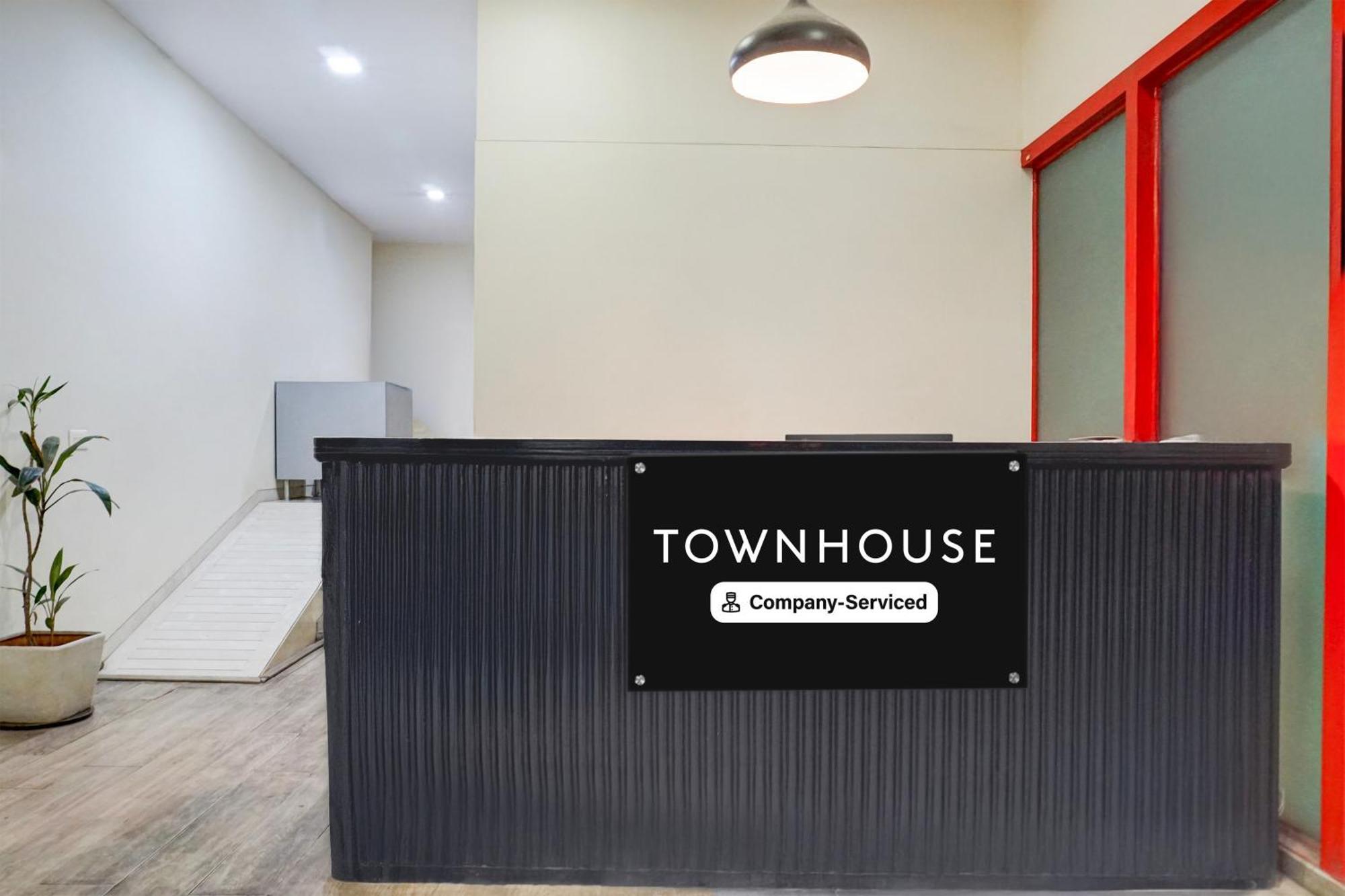 Super Townhouse Mg Road Pune Ngoại thất bức ảnh