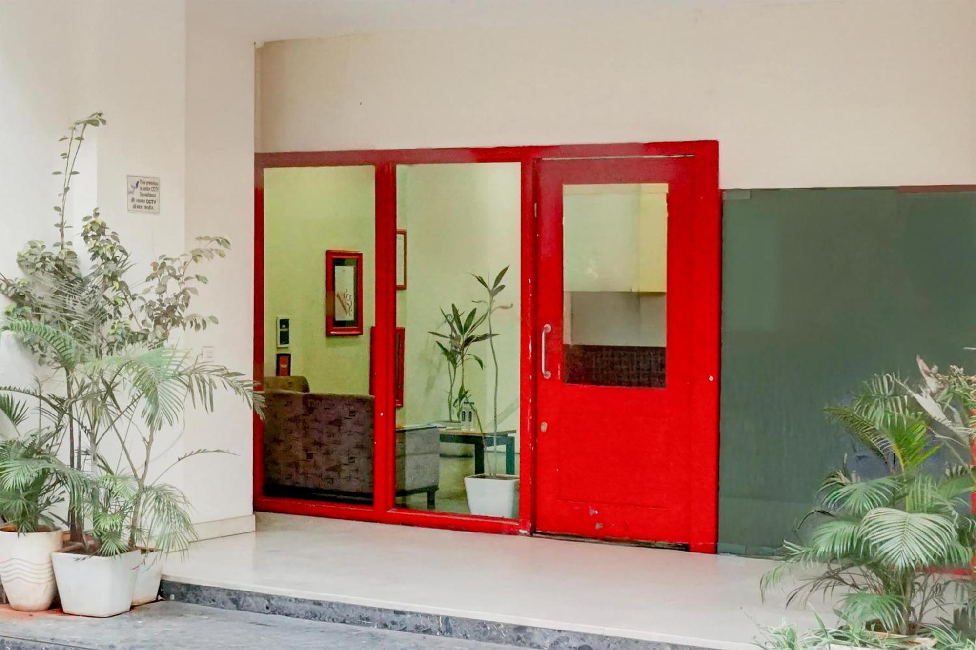 Super Townhouse Mg Road Pune Ngoại thất bức ảnh